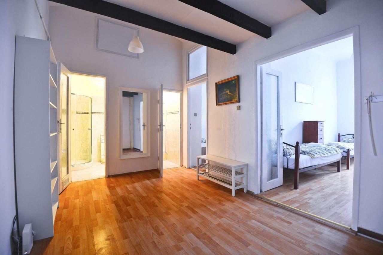 Spacious Cozy Apartments In Centre Prague Exterior photo